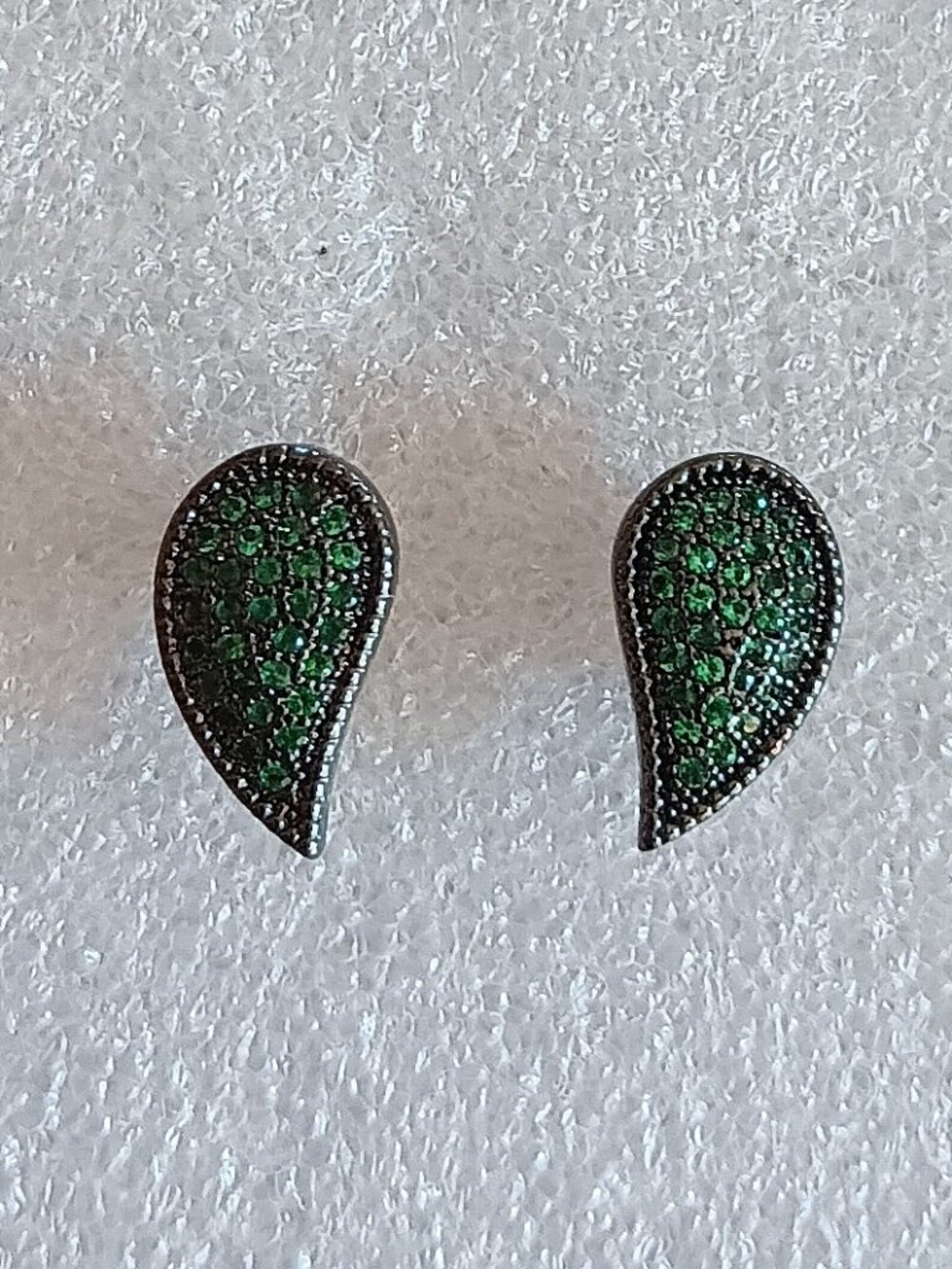 New - Paisley Green Quartz Black Gold Filled Stud Earrings